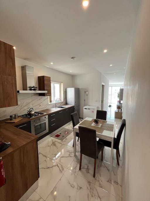 2 Bedroom Apartment In Msida, Malta Esterno foto