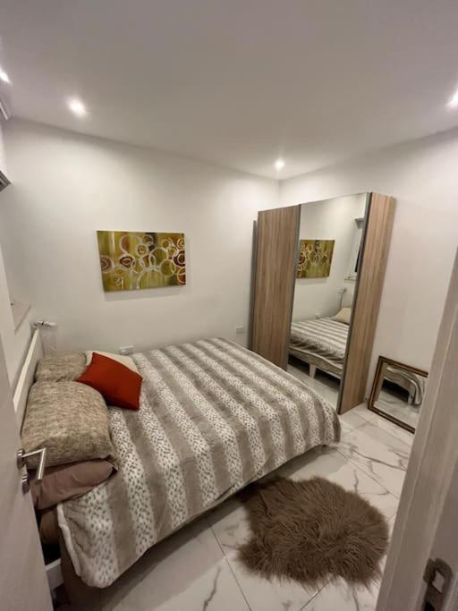 2 Bedroom Apartment In Msida, Malta Esterno foto